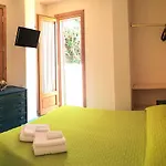 Casa Vela Aparthotel